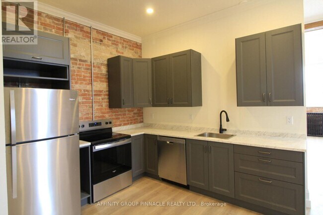 Photo du bâtiment - 3 Cambridge St S