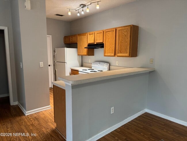 Building Photo - 458 Sherwood Oaks Dr