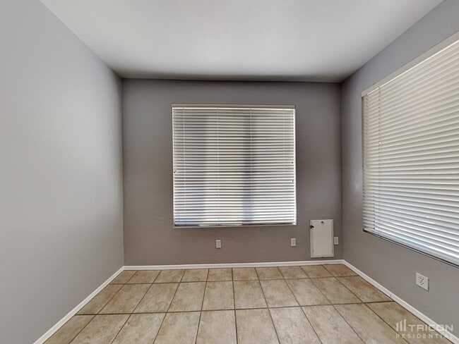 Building Photo - 6147 W Oraibi Dr