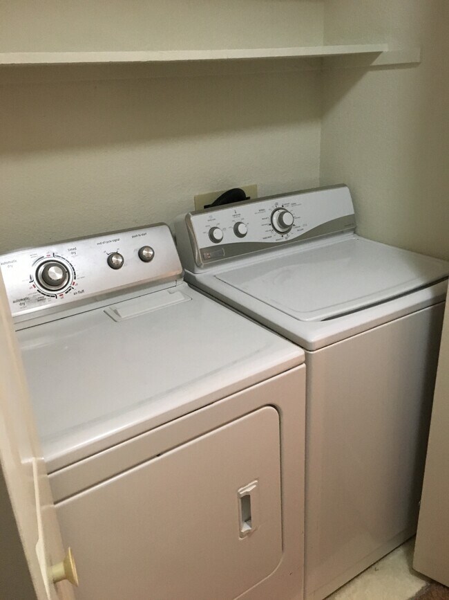 Foto del edificio - 950 El Camino Ave