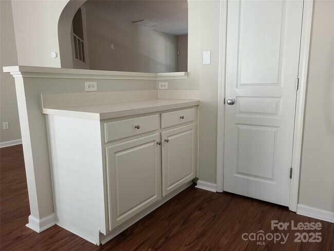 Foto del edificio - 8415 Chaceview Ct