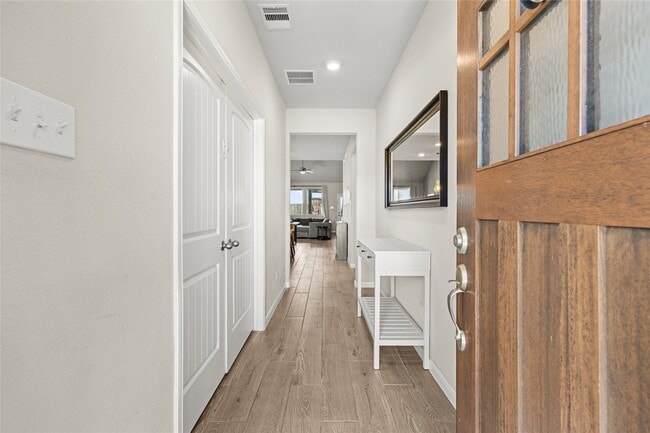 Building Photo - 5347 Sunny Ray Dr