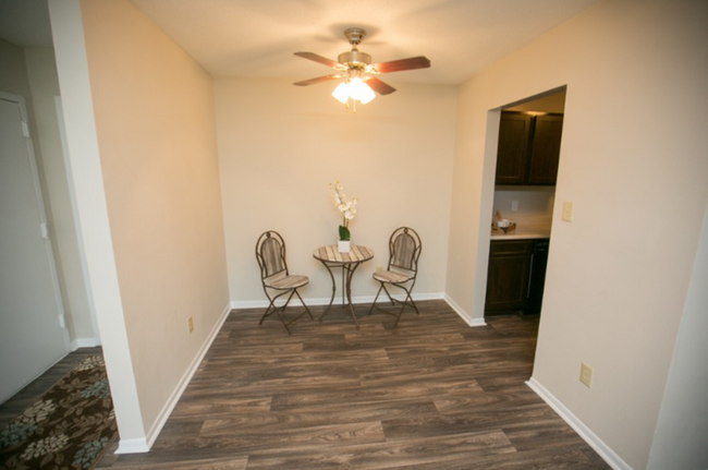 Foto del edificio - 4780 Park Towne Way