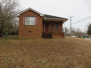 Building Photo - 1900 Arlington Rd