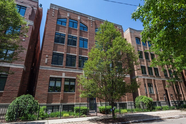 Building Photo - 2708 N Lehmann Ct