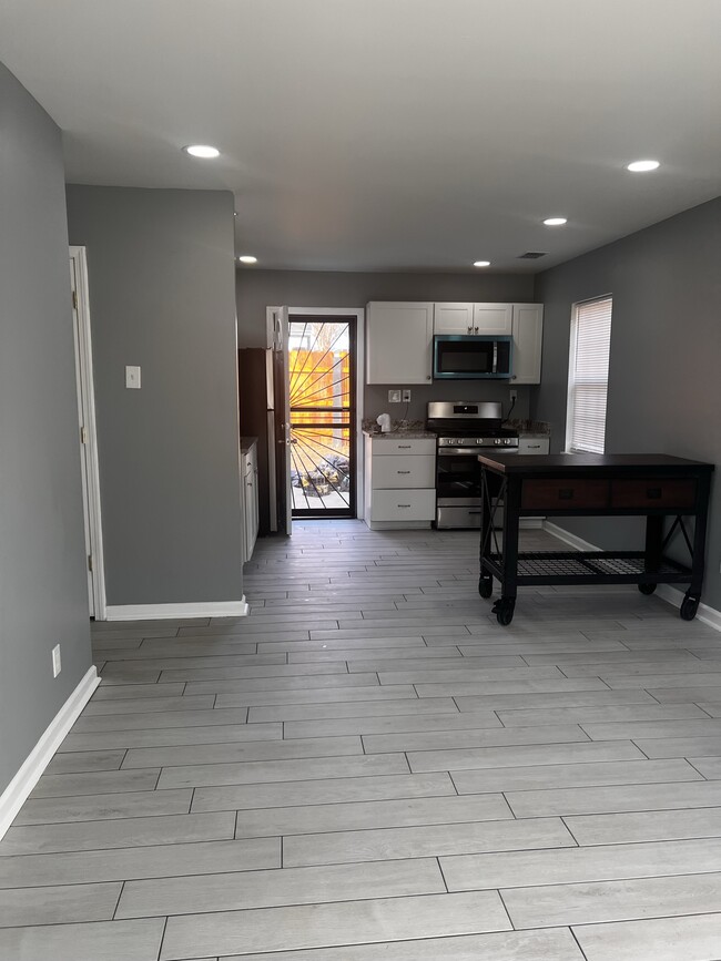 Foto del edificio - 317 N Manassas St