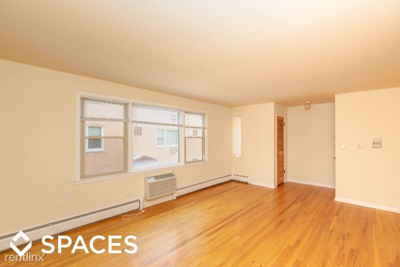 Primary Photo - 1324 W Lunt Ave