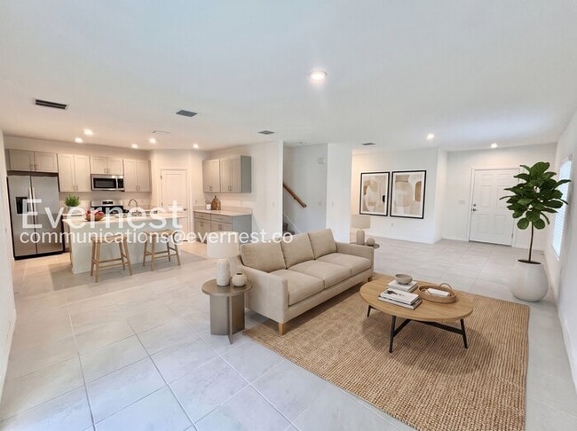 Photo - 5 Bed & 3.5 Bath House in Palmetto / Coming Soon!