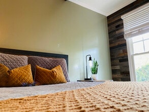 Building Photo - 7788 Pintail Dr