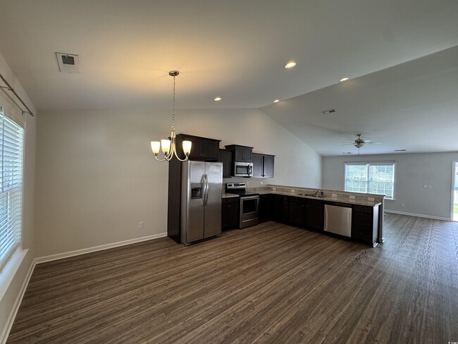 Building Photo - 122 Desurrency Ct