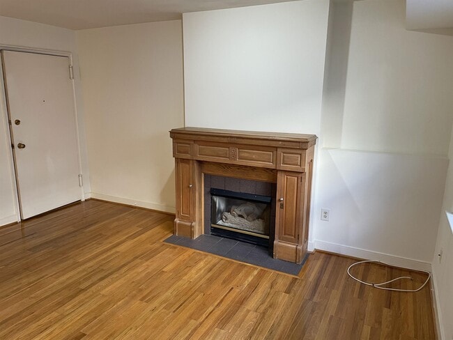 Building Photo - 2298 17th St NW