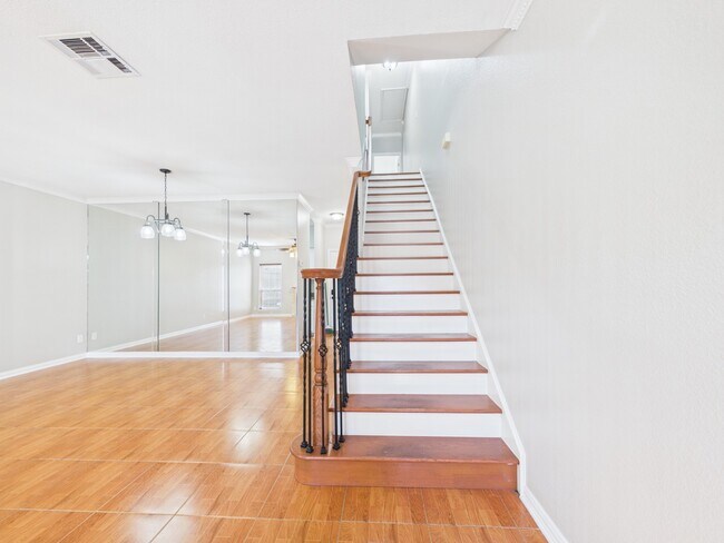 Foto del edificio - 4001 Tanglewilde St