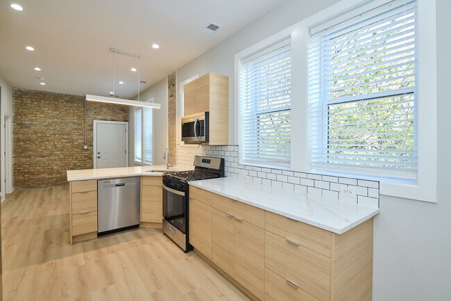 Building Photo - 2876 W 21st Pl