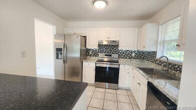 Building Photo - 517 Dotterel Rd