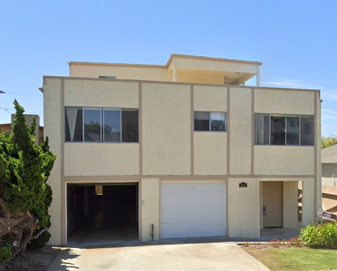 Primary Photo - Shoreline Villas