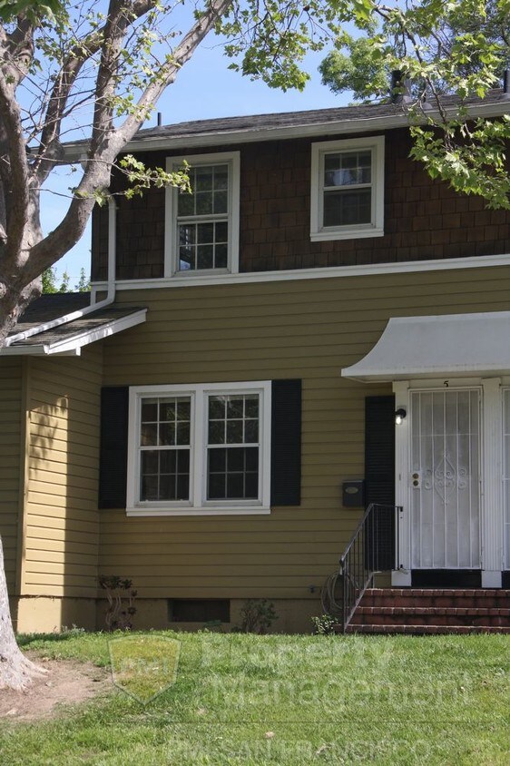 Primary Photo - Renovated Two Stories Hillcrest Park Condo