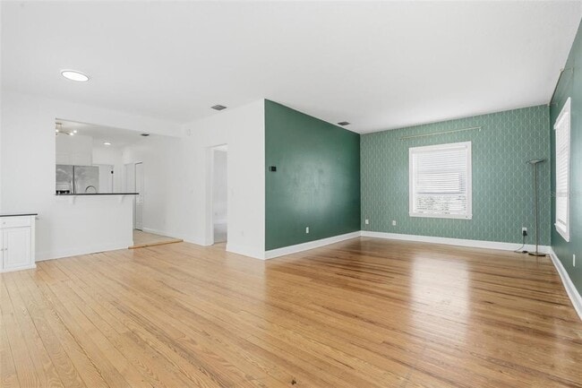 Foto del edificio - 1406 E Ridgewood St