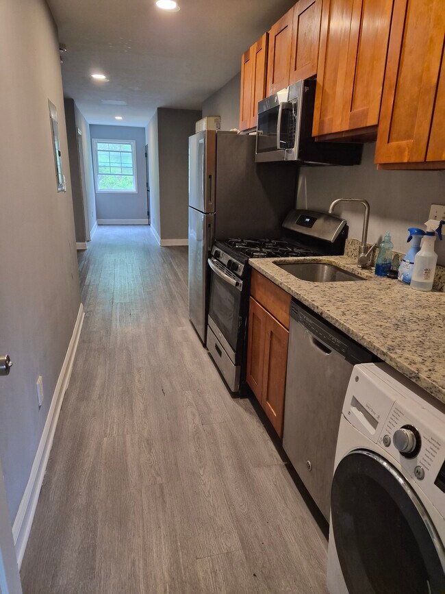 Foto del edificio - 724-726 31st St SE