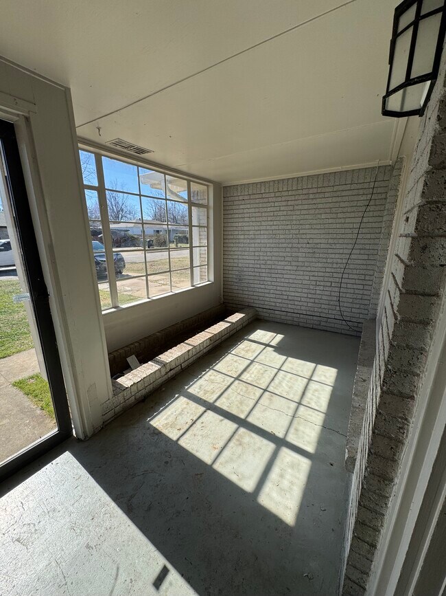 Foto del edificio - 1229 NW 83rd St