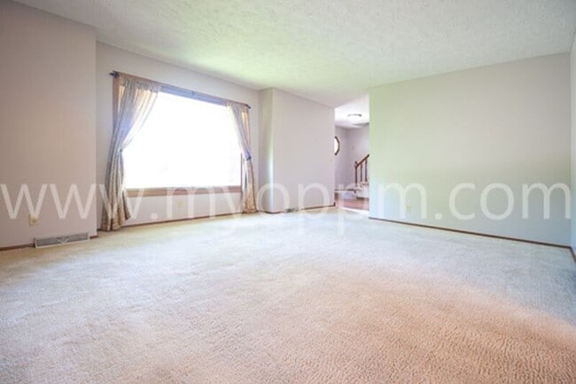 Building Photo - 11429 Sahler St
