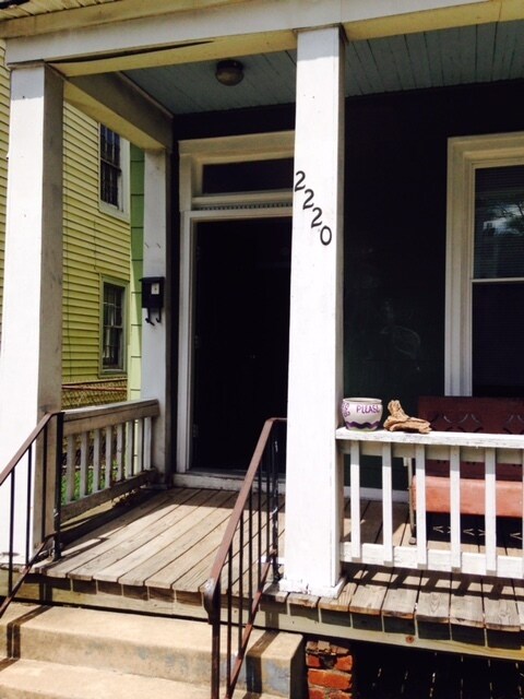 Building Photo - 2220 Parkwood Ave