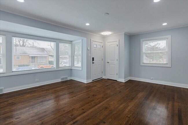 Foto del edificio - 9107 S Dante Ave