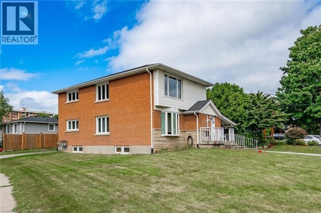 Building Photo - 1385 Olga Dr
