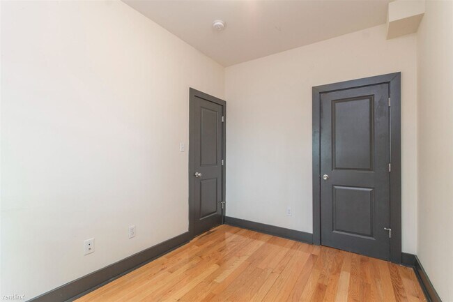 Foto del edificio - 4 br, 2 bath Duplex - 1819 N BOUVIER ST Un...