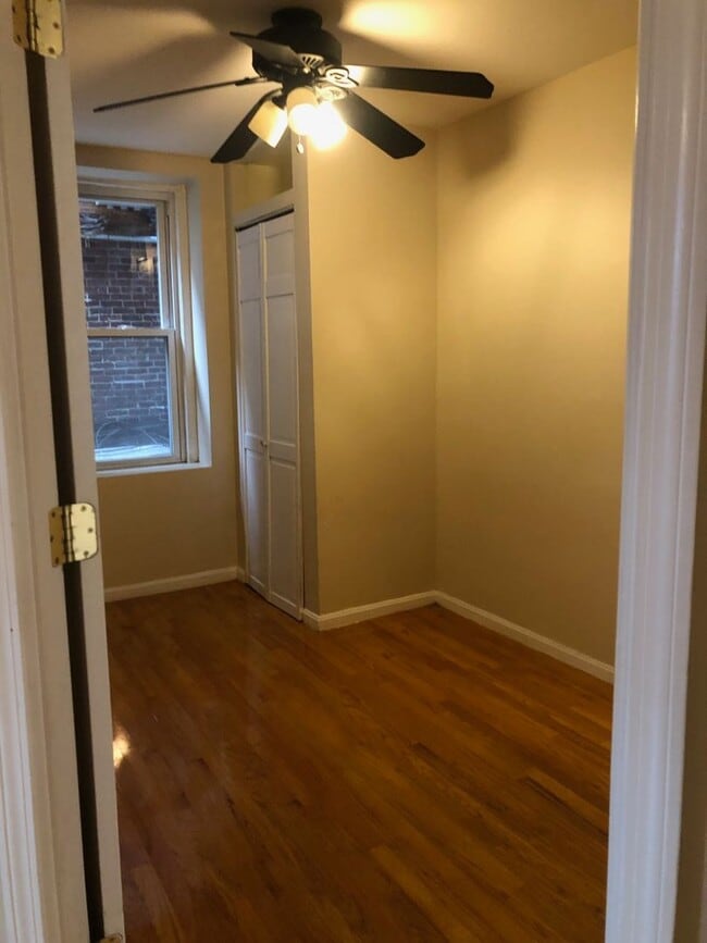 Building Photo - Beautiful 3 bed in the North End!