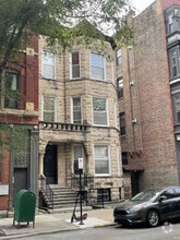 Building Photo - 2057 N Sheffield Ave