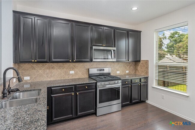 Building Photo - 2601 Chandler Creek Blvd