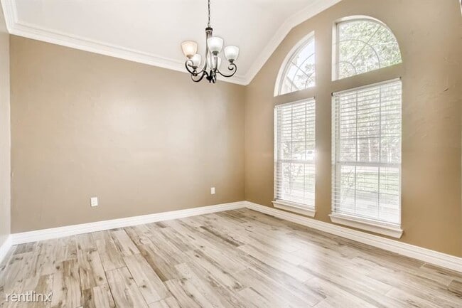 Building Photo - 4 br, 3 bath House - 22145 Wickersham Driv...