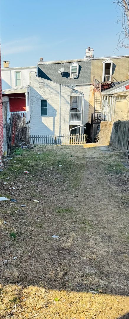 Foto del edificio - 328 W King St