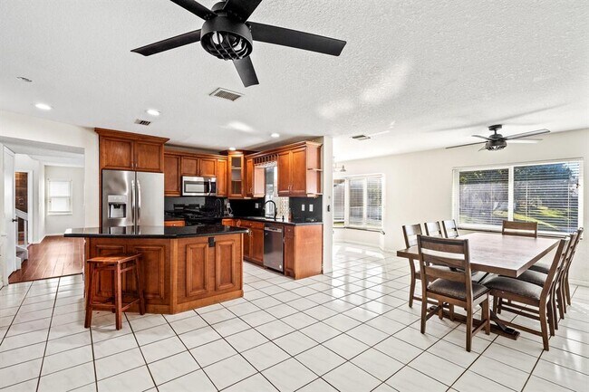 Foto del edificio - 10056 Country Brook Rd