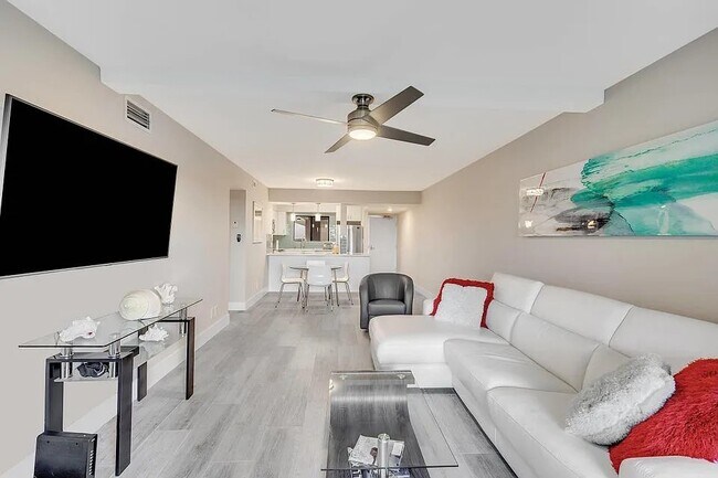 Open Floor Plan - 420 Celestial Way