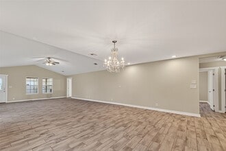 Building Photo - 15423 S Brentwood St