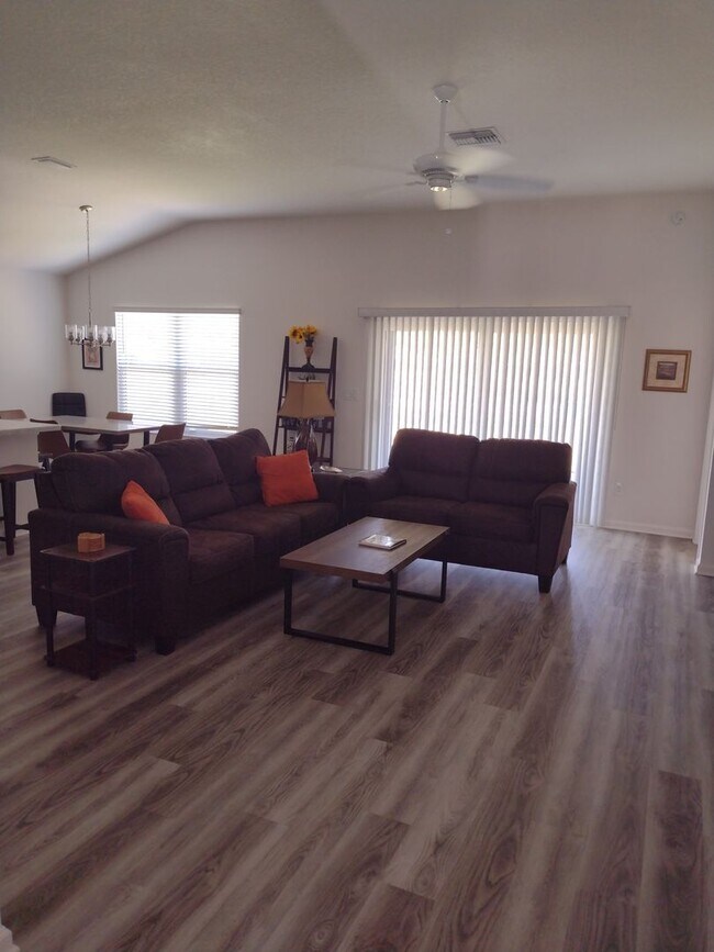 Building Photo - Furnished home in The Villages