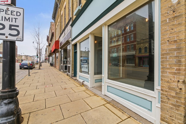 Building Photo - 232 Main St