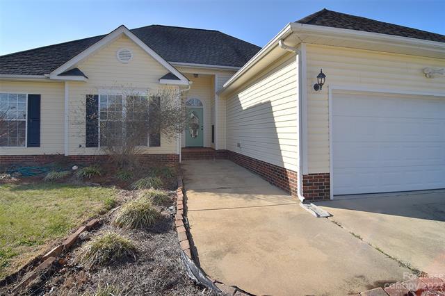 Building Photo - 3003 Hemby Commons Pkwy