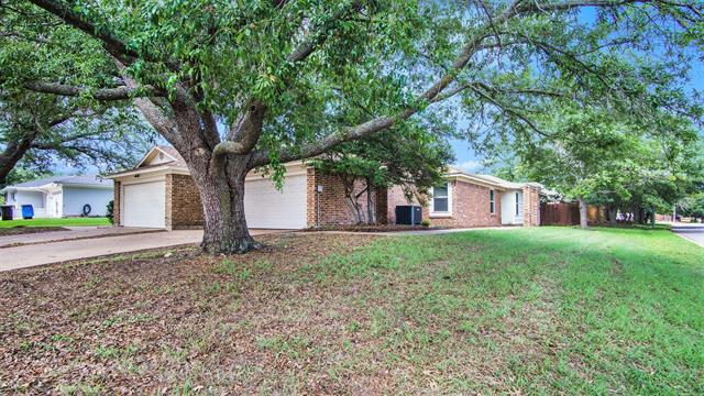 Foto principal - 7600 Silveridge Dr