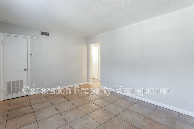 Foto del edificio - 2414 Lyndon Ave