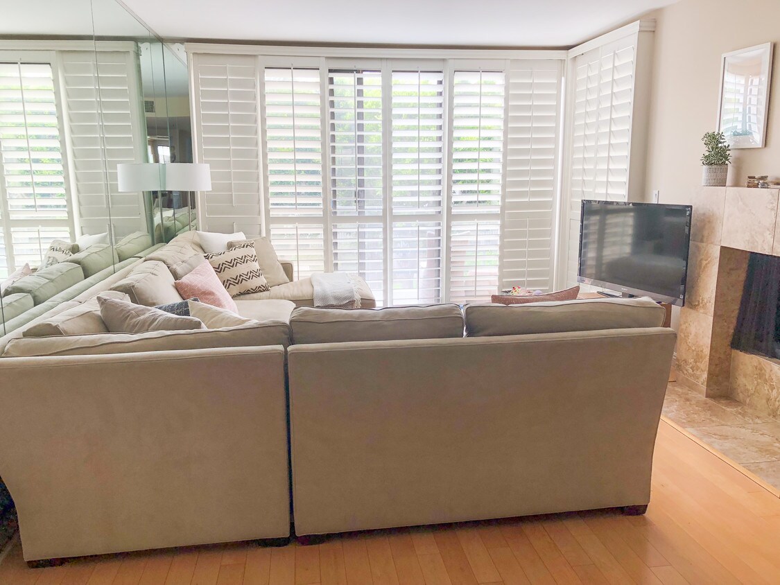 Living Room - 2940 Neilson Way