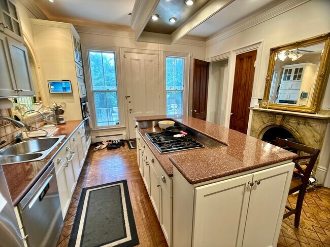 Foto del edificio - 61 Pond St