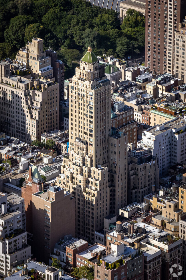 Building Photo - Residences at Carlyle Hotel