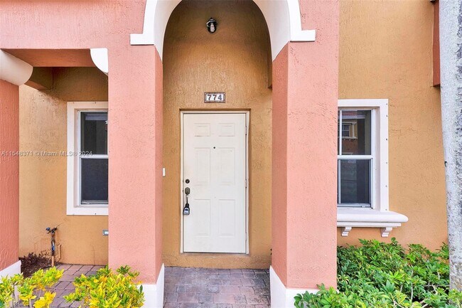 Foto del edificio - 774 SW 107th Ave