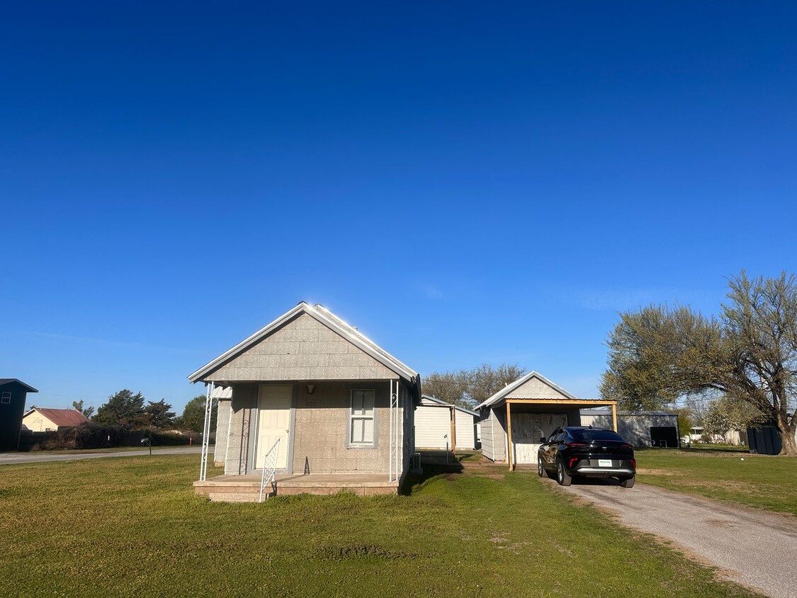 Primary Photo - Elgin Home