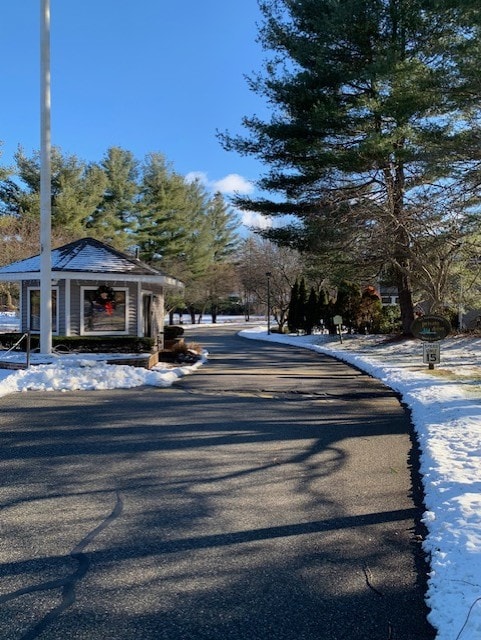 Building Photo - 2703 Mill Pond Dr