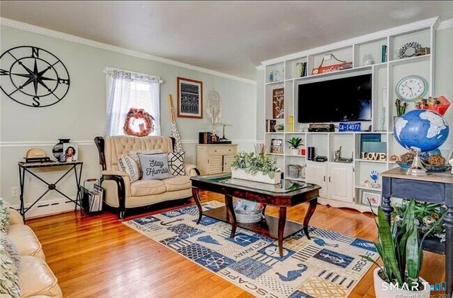 Foto del edificio - 127 Englewood Ave