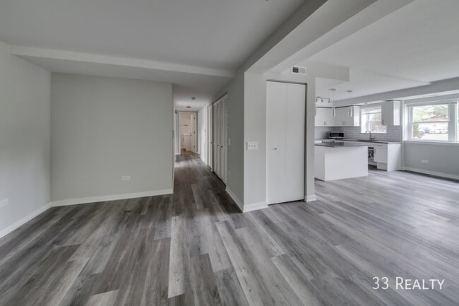 Building Photo - 531 N Ridge-007
