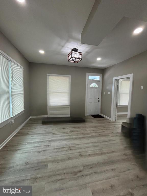Foto del edificio - 6008 Addison Rd
